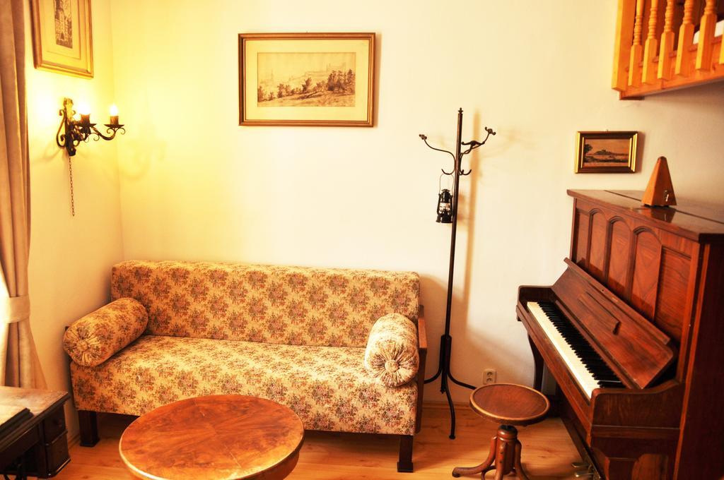 Traditional Slovak Apartment Pressburg Exterior foto